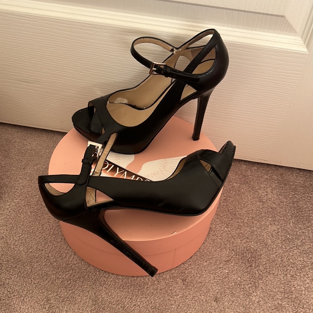 Guess heels
